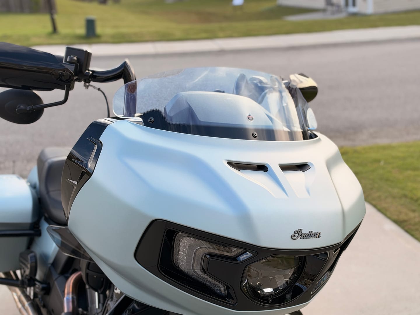 Customer photo review of Klock Werks Short 8" Ice Kolor Flare Windshields For Indian Challenger & Pursuit Models