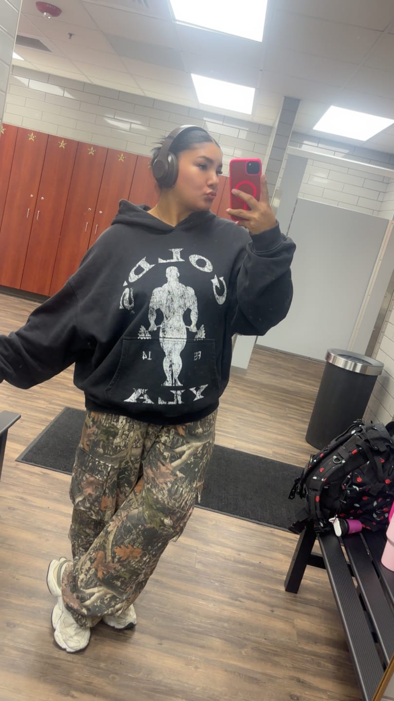 Customer photo review of 5161 - Golds Gym Classic Pullovers