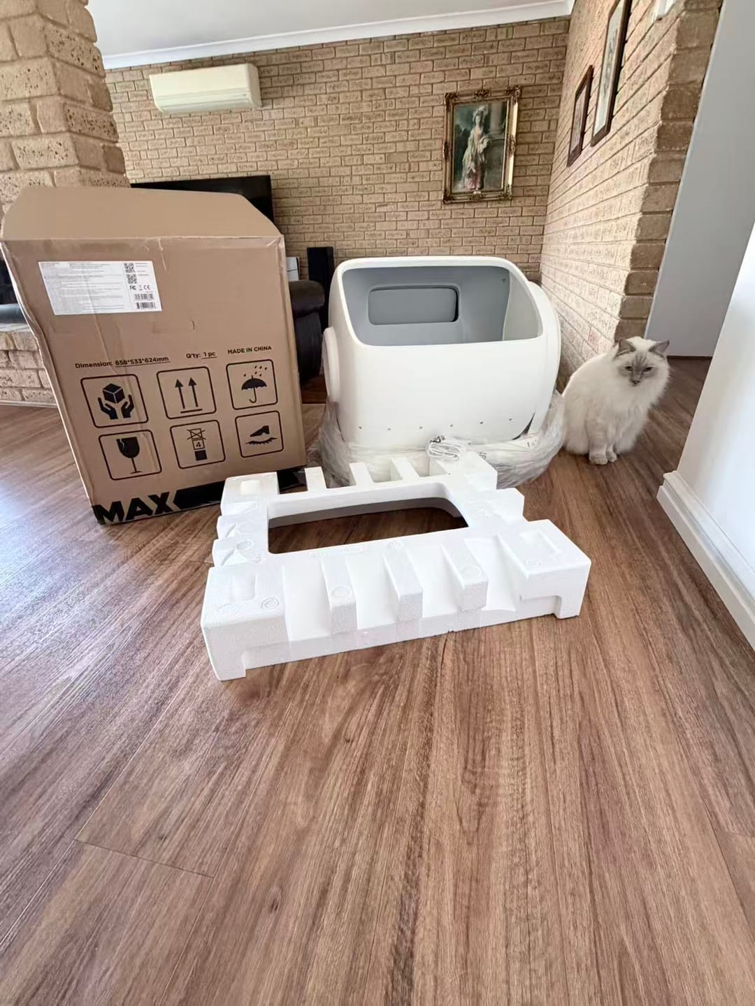 Customer photo review of The Petbuds MAX Automatic Self-Cleaning Litter Box