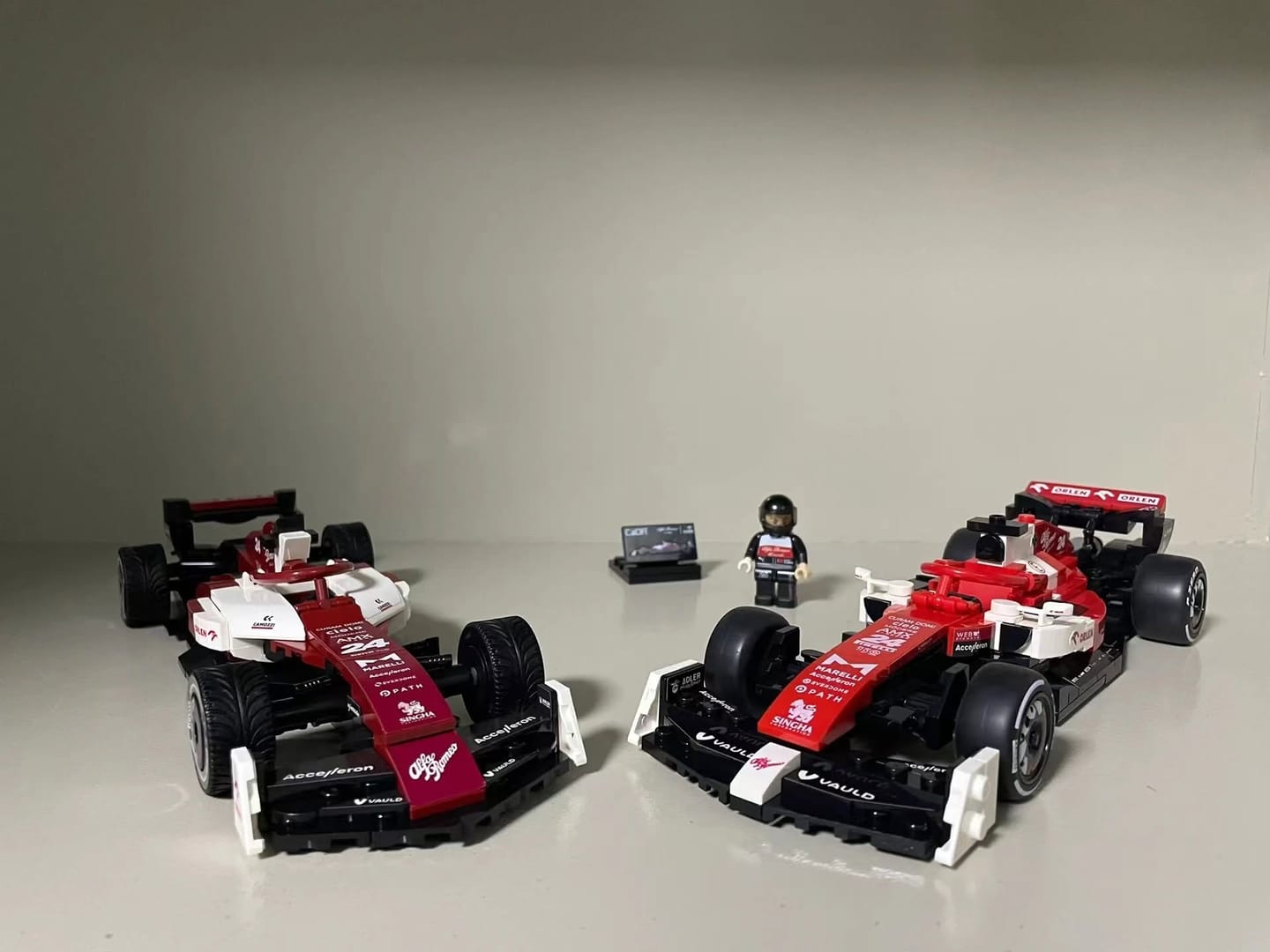 Customer photo review of Official Alfa Romeo F1 C42