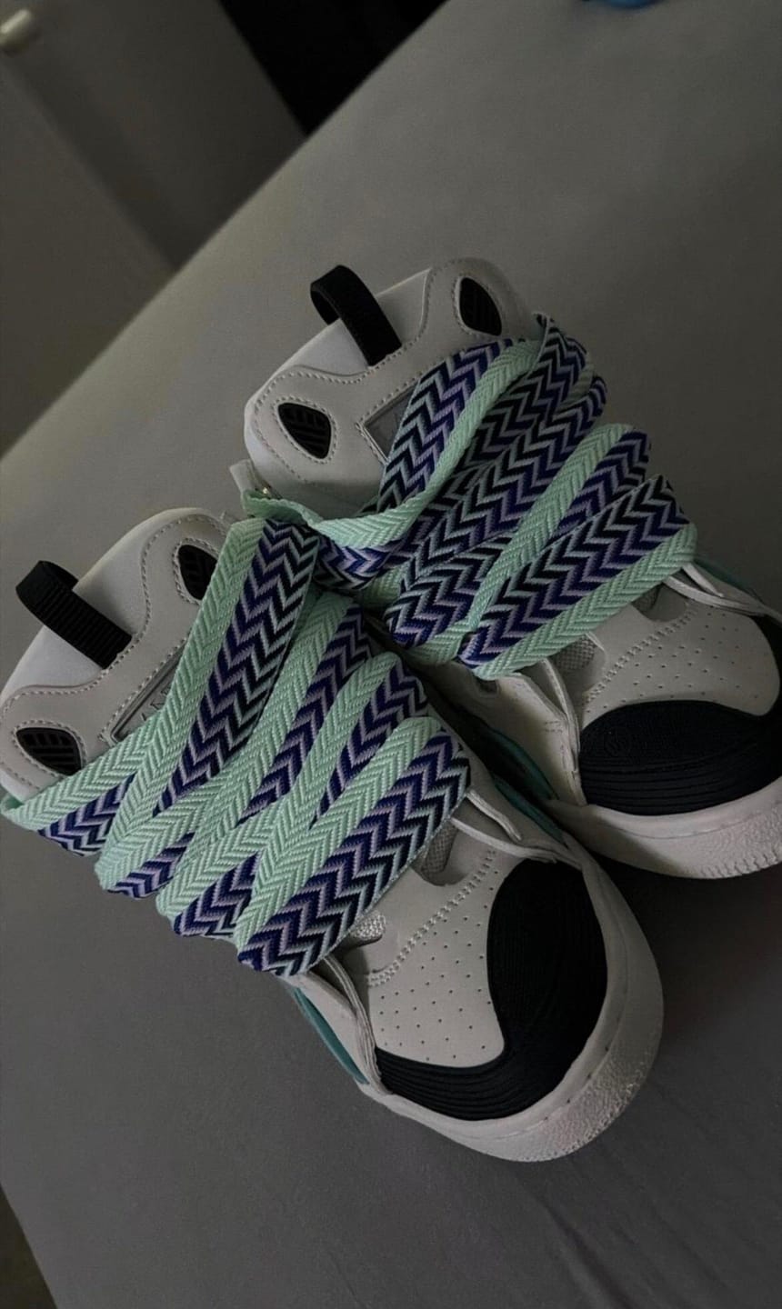 Customer photo review of Curb