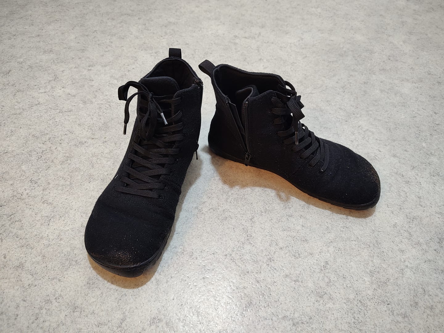 Customer photo review of Vaistoa Tunto 2 -paljasjalkatennarit