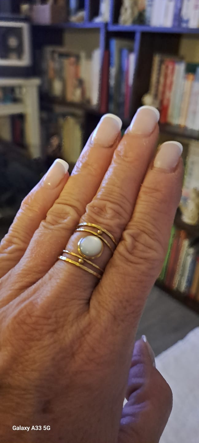 Customer photo review of Bague Ajustable "Douceur de Nacre"
