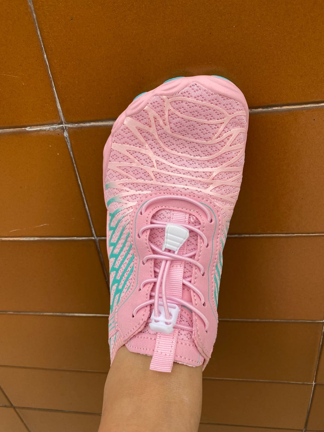 Customer photo review of Zapatillas basic Go Unisex