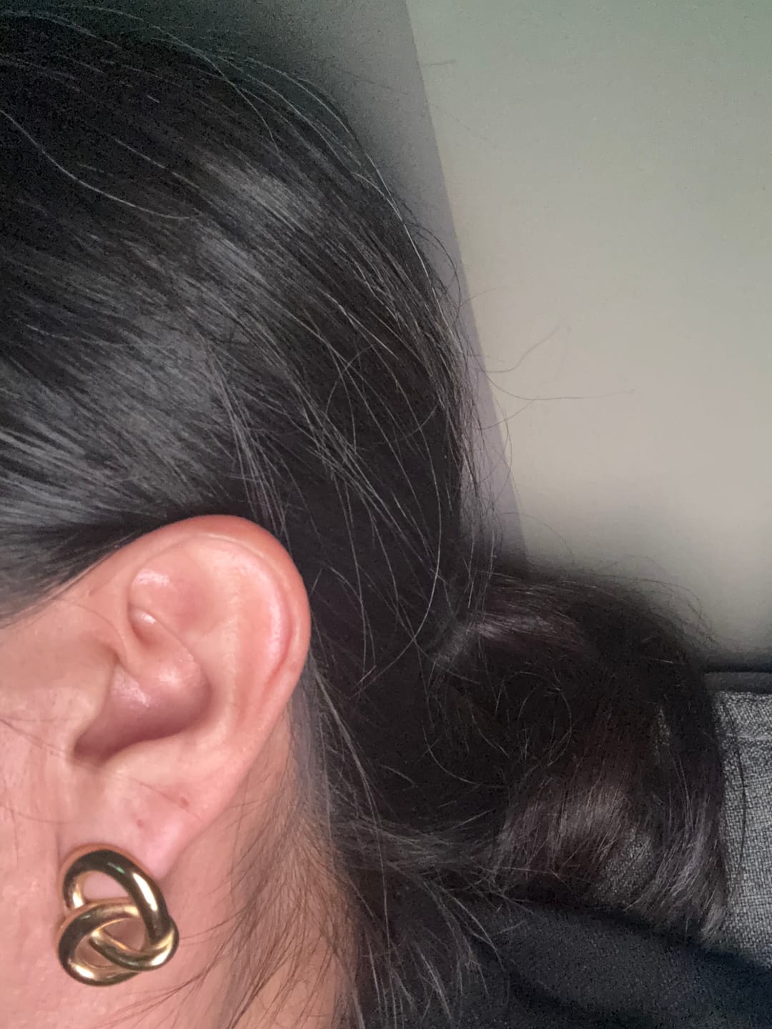 Customer photo review of Par Arete Pretzel Liso