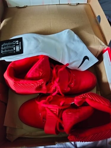 Customer photo review of YEEZY RED OCTOBER