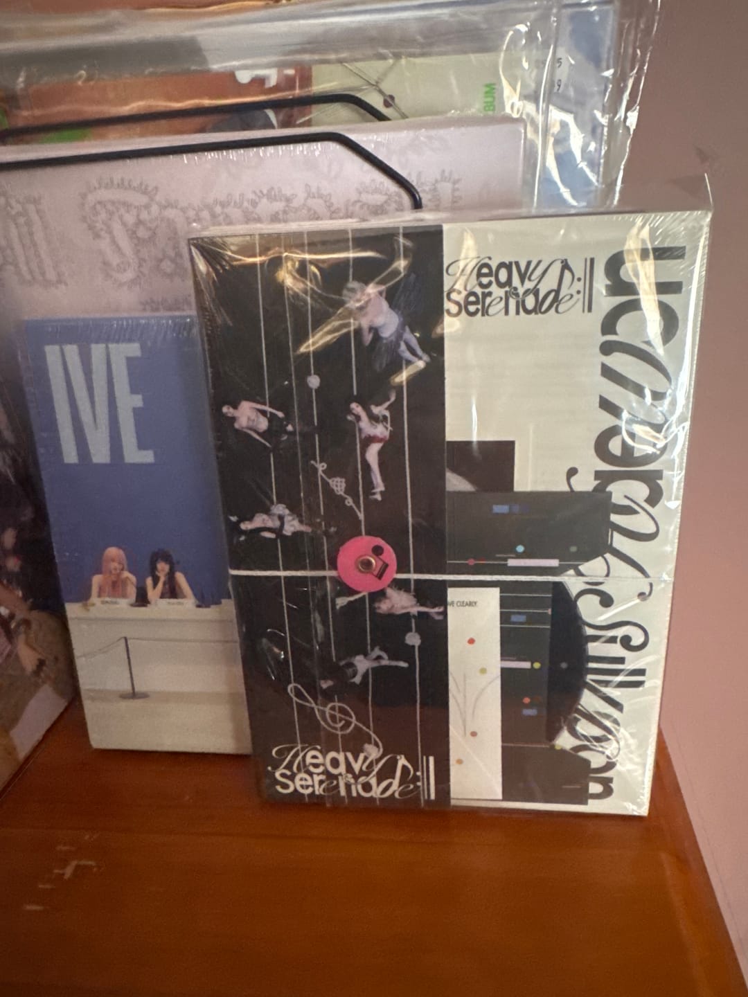 Customer photo review of NMIXX - HEAVY SERENADE 5TH EP ALBUM STANDARD VER SET