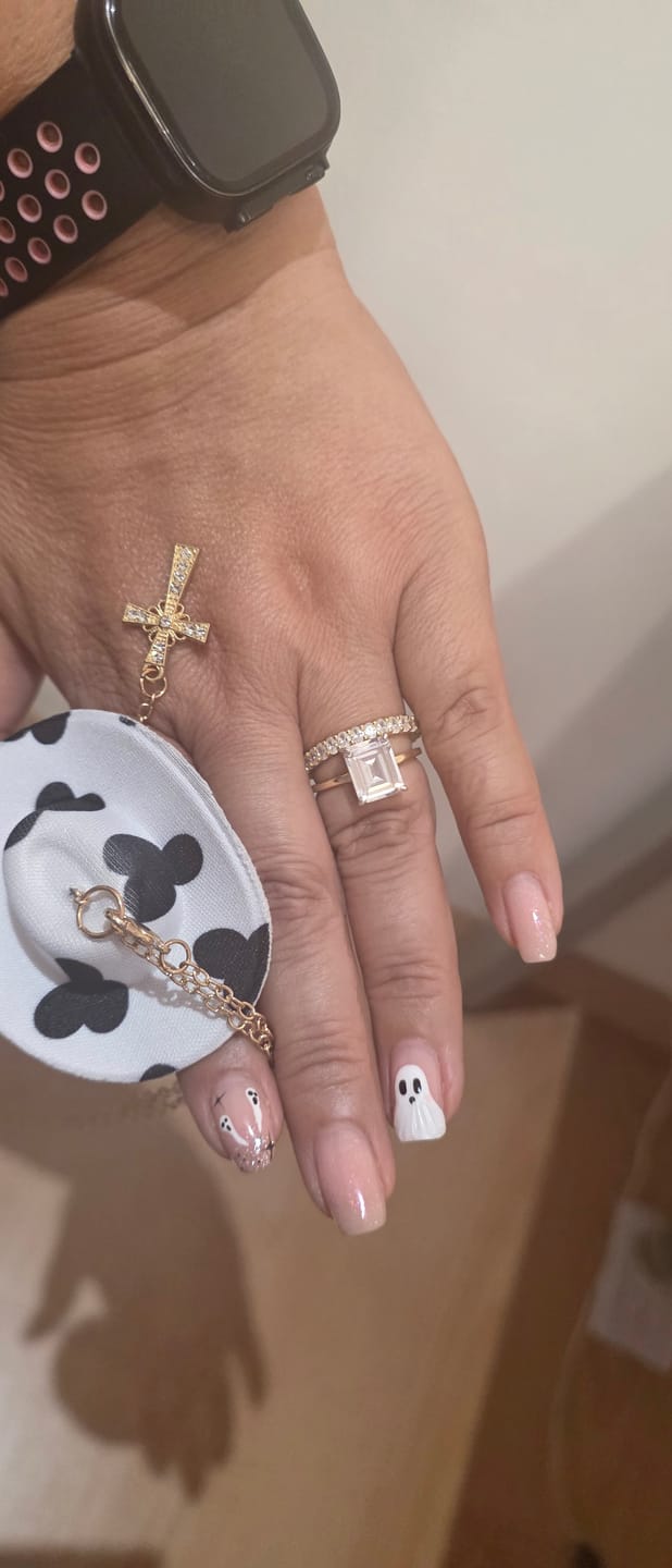 Customer photo review of Anillo Churumbela Zirconias Ovaladas