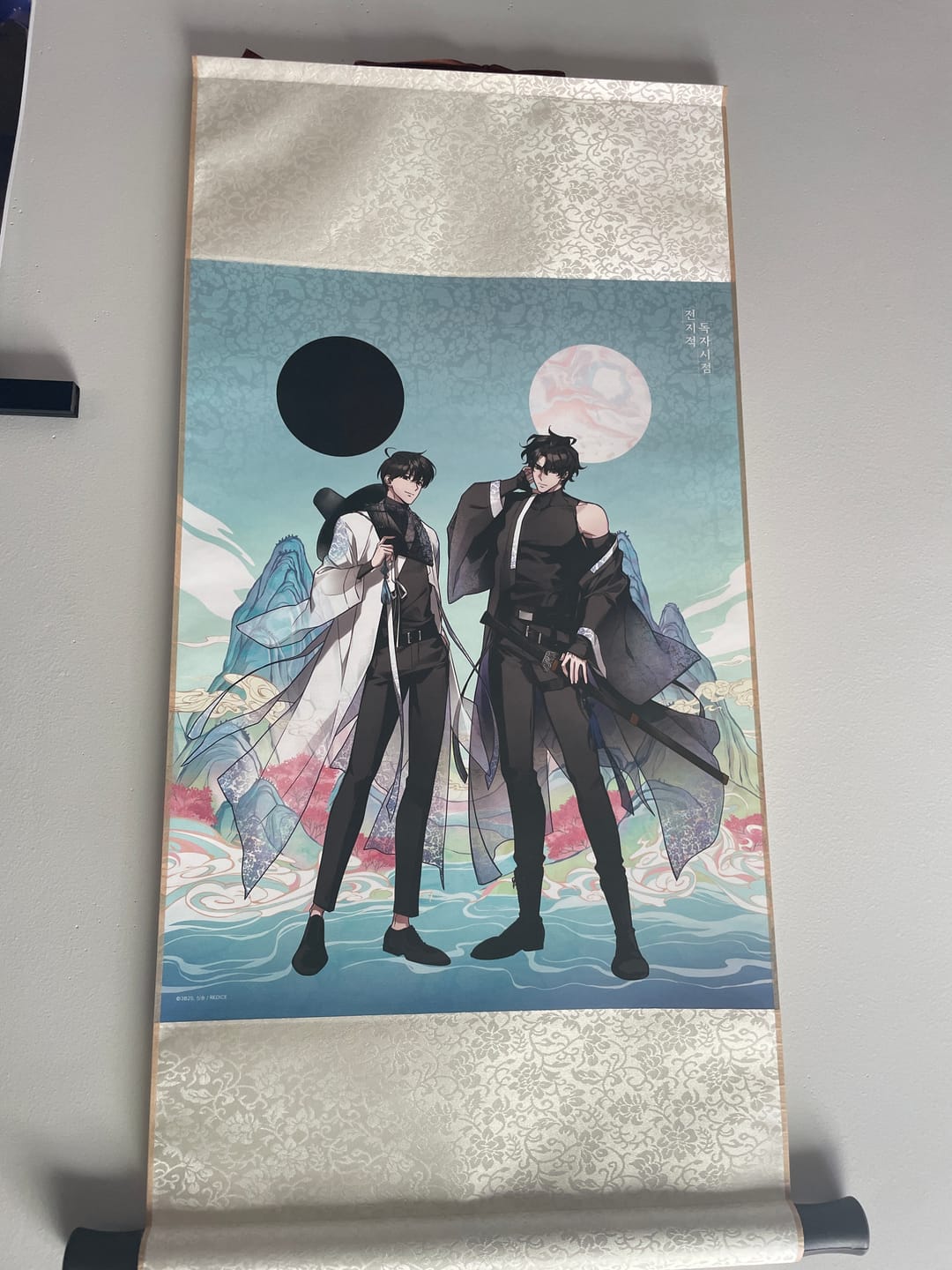 Customer photo review of Omniscient Reader's Viewpoint Sub Scenario: Midsummer Cruise - Original Scroll Hanbok Ver.
