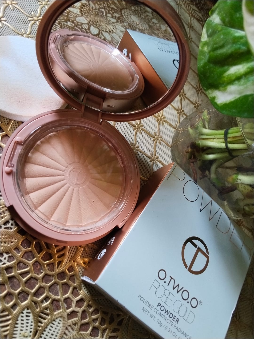 Customer photo review of O.TWO.O ROSE GOLD COMPACT POWDER
