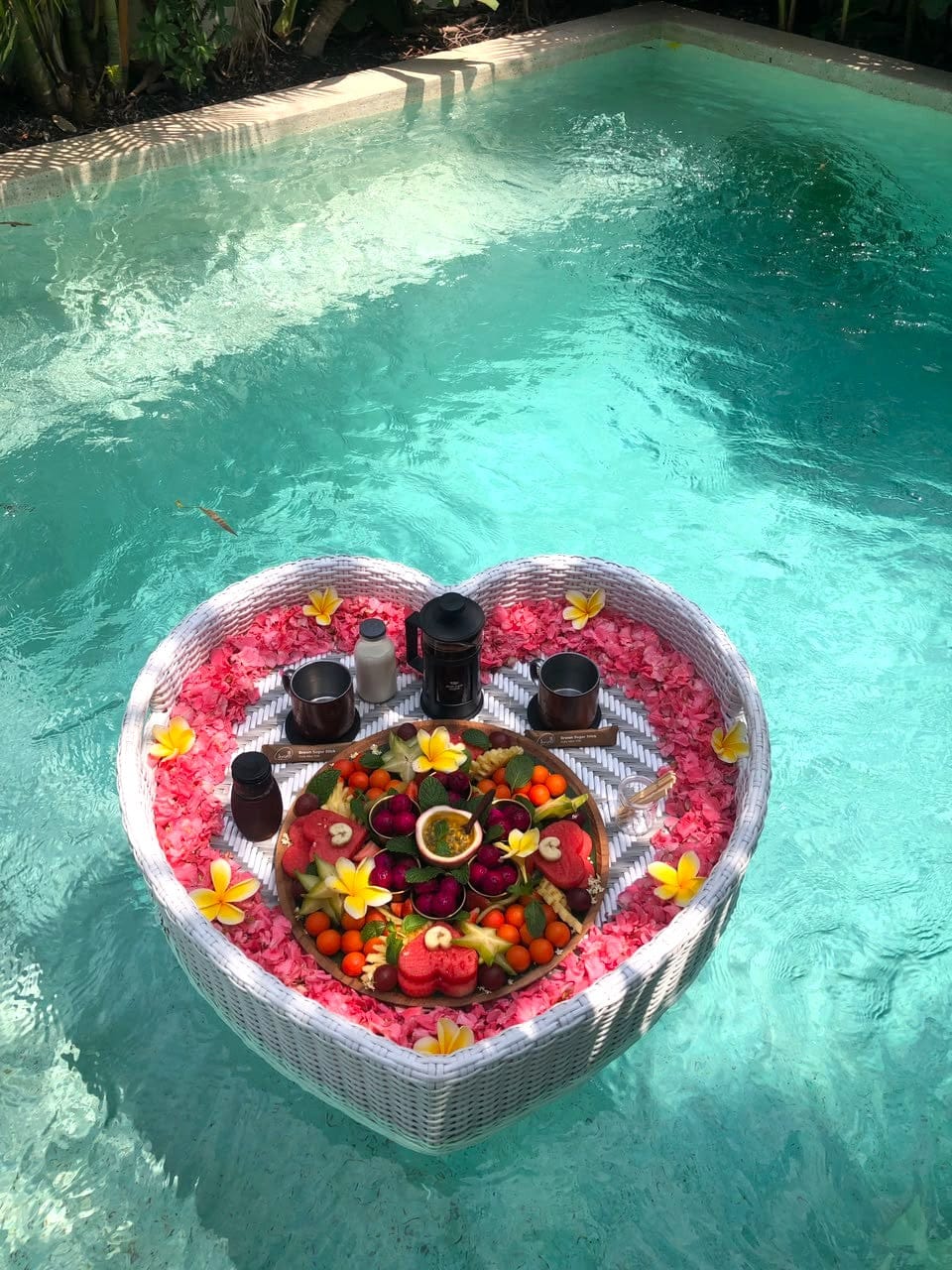 Customer photo review of Fresh Tropical Fruit Basket