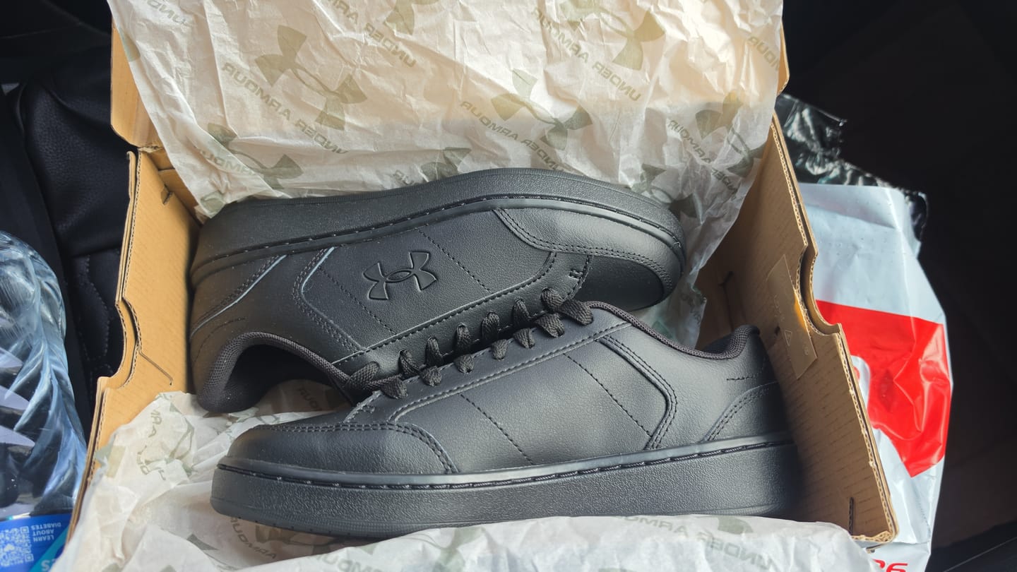 Customer photo review of UA Official (W)