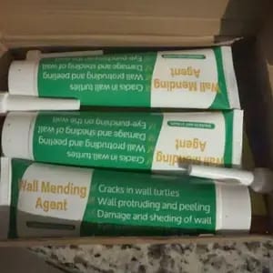 Customer photo review of Riparazione Pareti Kit Completo con Spatola e Carta Vetrata