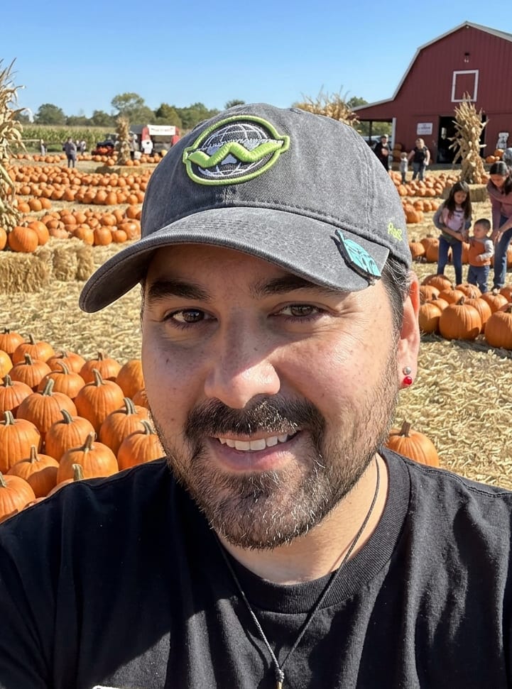 Customer photo review of Alien "Weyland-Yutani Corp" – Dad Hat