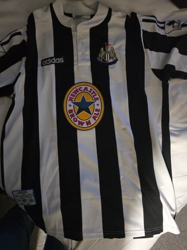 Customer photo review of Newcastle Maglia Home 1995/96