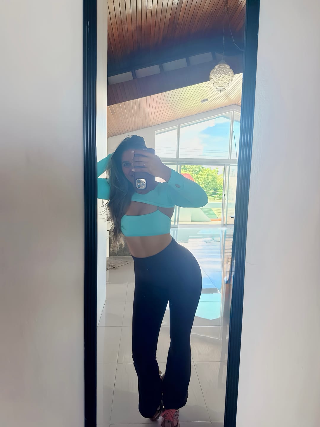 Customer photo review of IMPACT Flare Leggings - Expresso