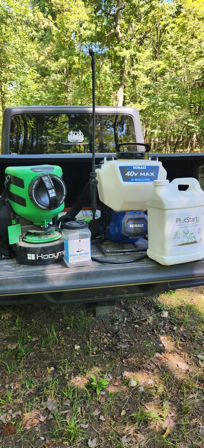 Customer photo review of Hooyman Manual Chest Spreader — 35 lb Hand-Crank Food Plot Seeder