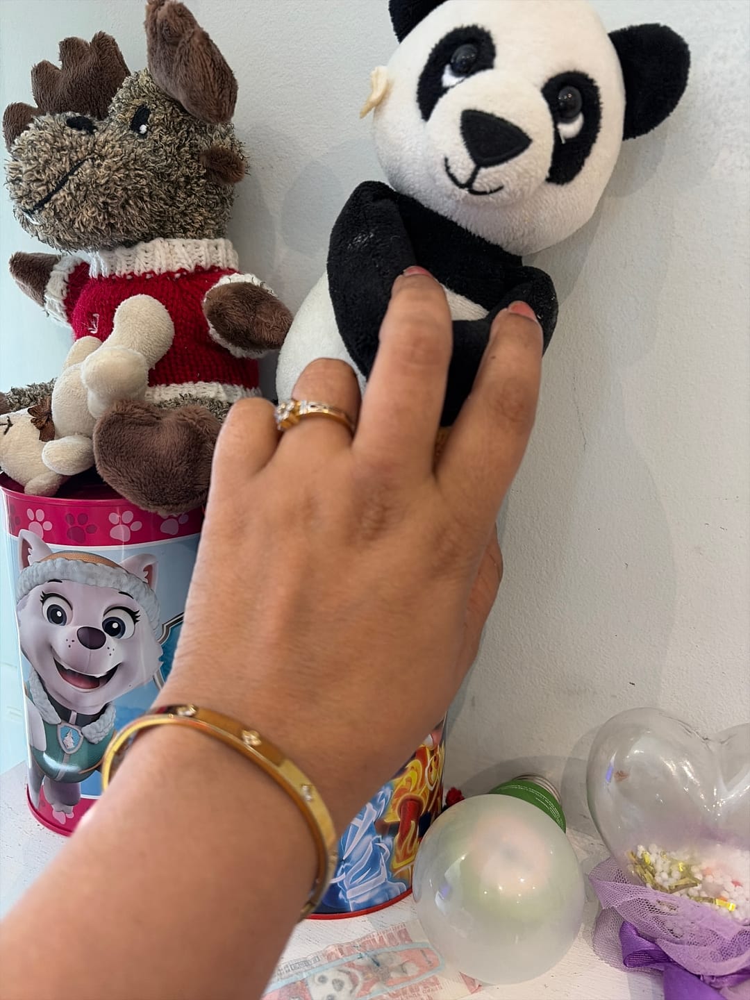 Customer photo review of Gold Clover Bangle