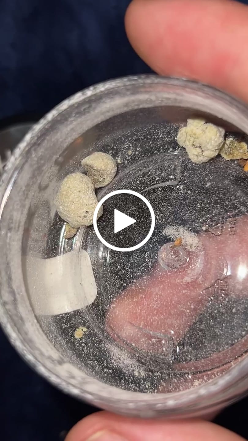 Customer video review of THCA Asteroids