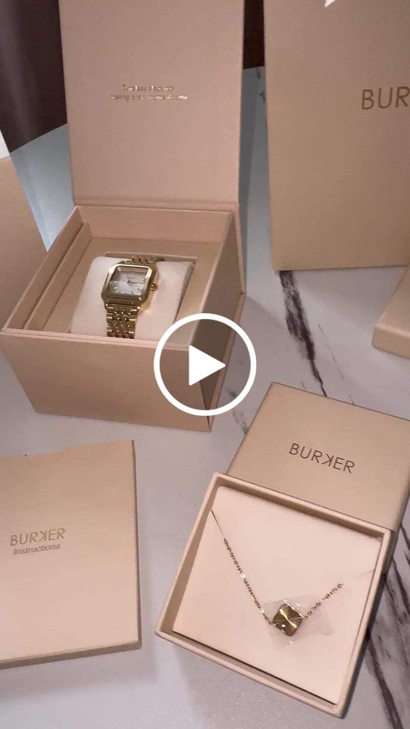 Customer video review of Flora Gold Bracelet