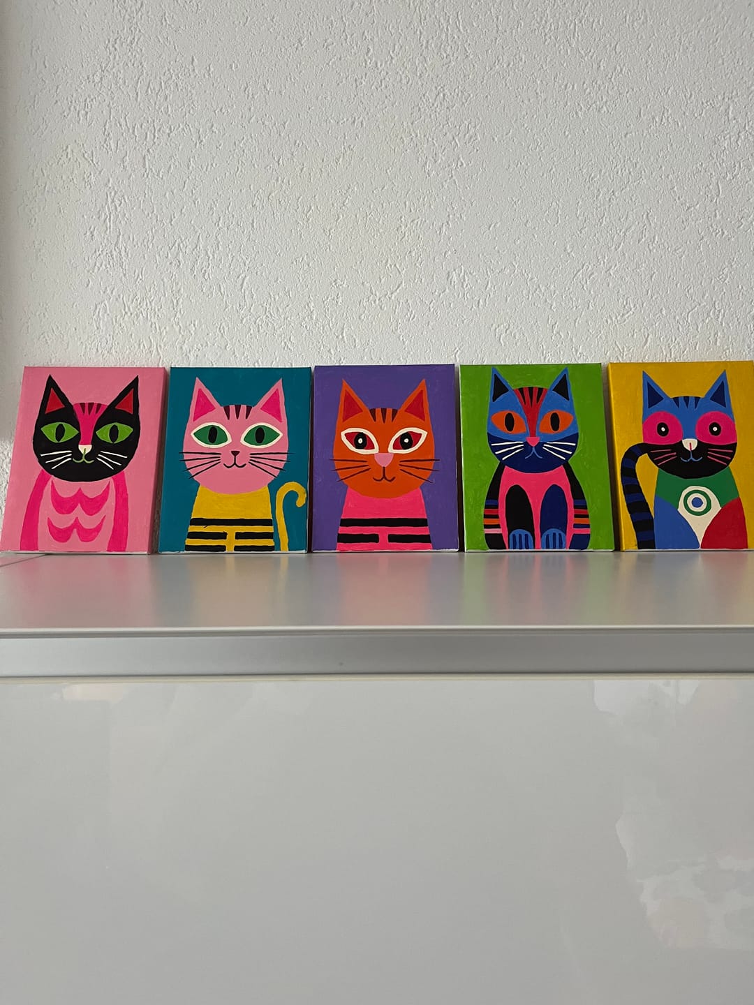 Customer photo review of 6 Mini-Gemälde | Katzen in Technicolor Set