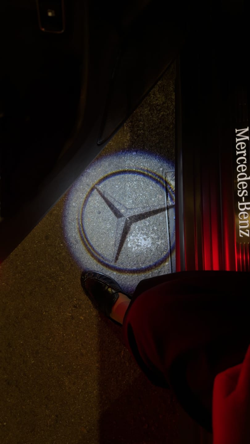 Customer photo review of Projecteur Led Porte Mercedes