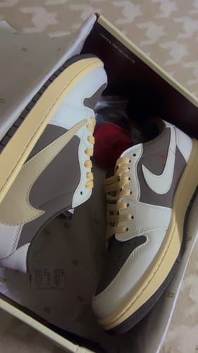 Customer photo review of Travis Scott x Air Jordan 1 Retro Low OG 'Reverse Mocha' G5