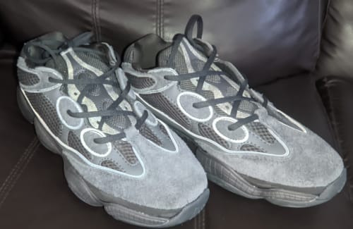 Customer photo review of Yeezy 500 Utility Black G5