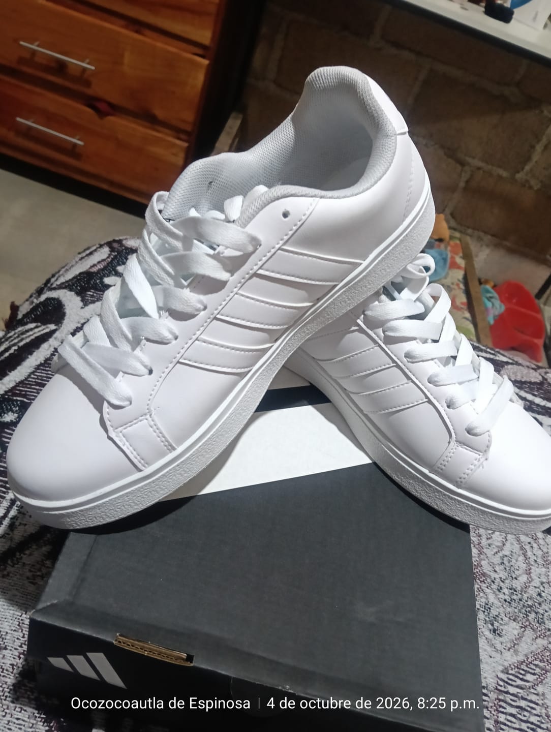 Customer photo review of Tenis Neo Grand Court Blanco Total