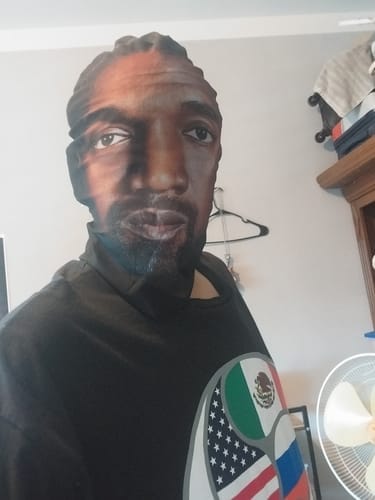 Customer photo review of Kanye West Mascara Realista