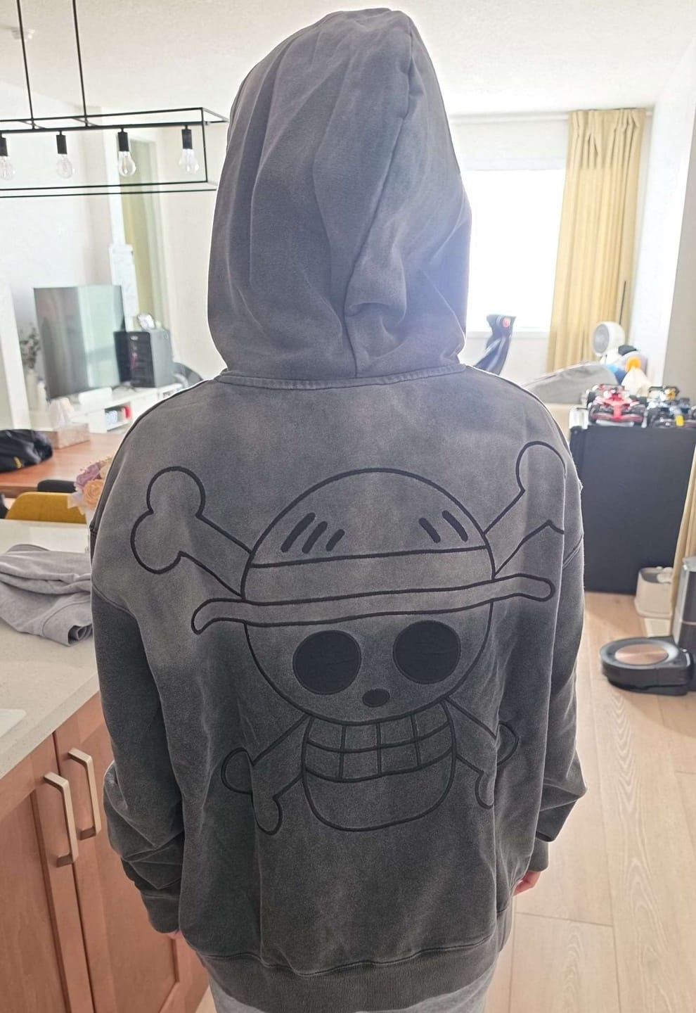 Customer photo review of 'STRAWHAT PIRATES'  HOODIE PRE-ORDER