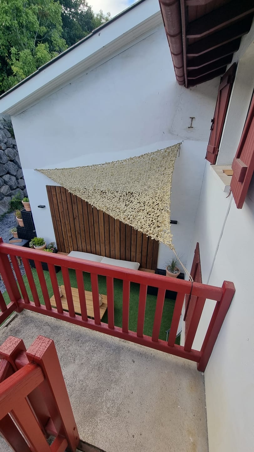 Customer photo review of Voile d'ombrage camouflage triangulaire sable