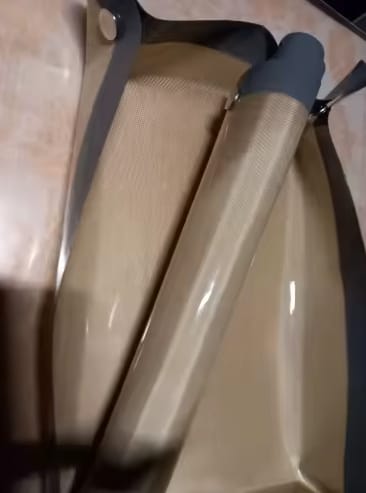 Customer photo review of Leakproof Baking Mat That Snaps Into a Tray