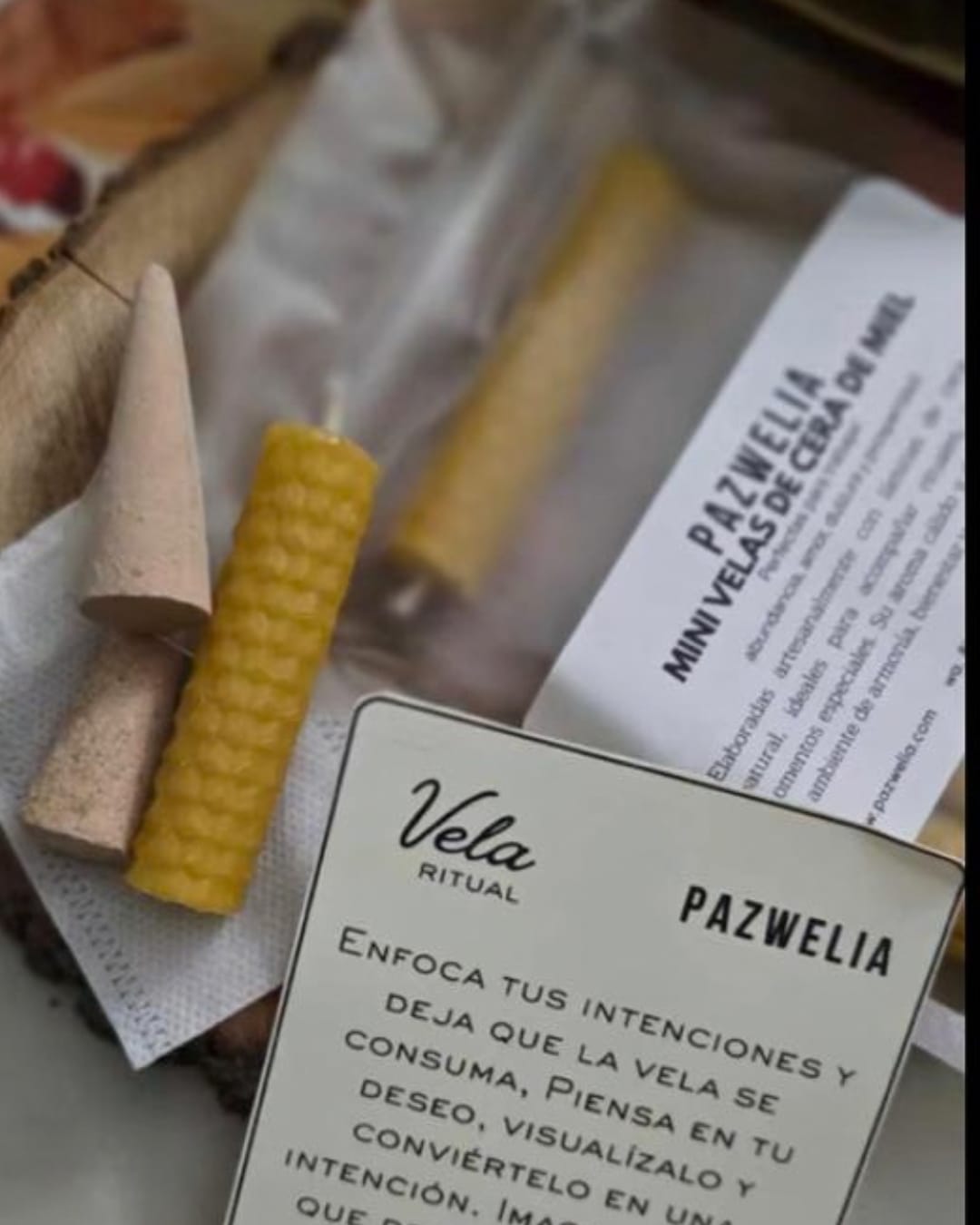 Customer photo review of Mini Velas Artesanales de Cera de Abeja Pura — Para Altar, Rituales y Meditación · Paquete 8 piezas 🕯️