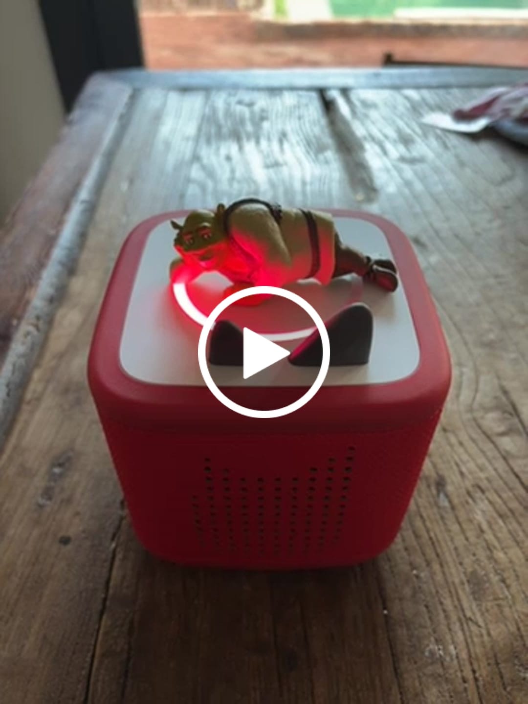 Customer video review of Shrek Tonie