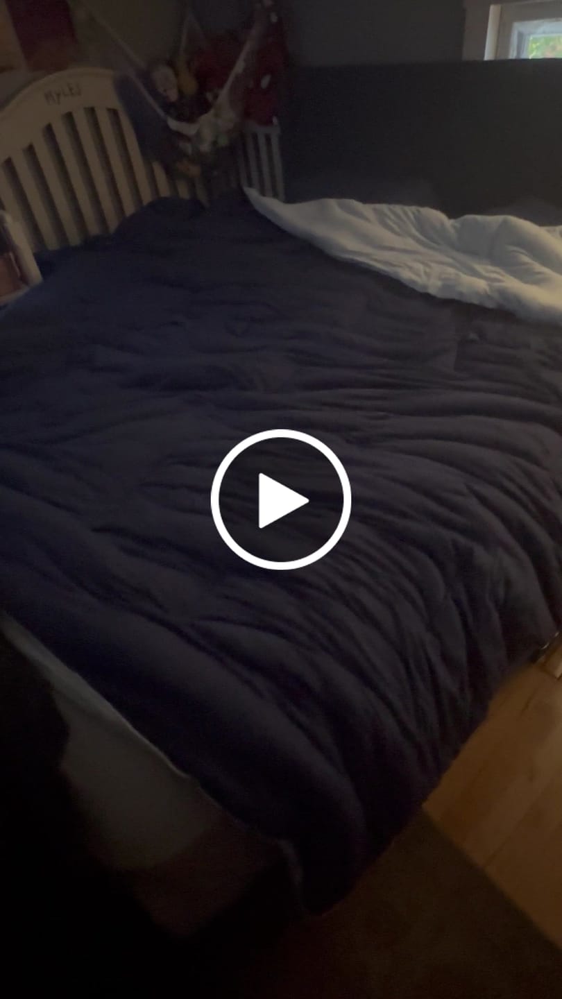 Customer video review of MarshMellow Comforter