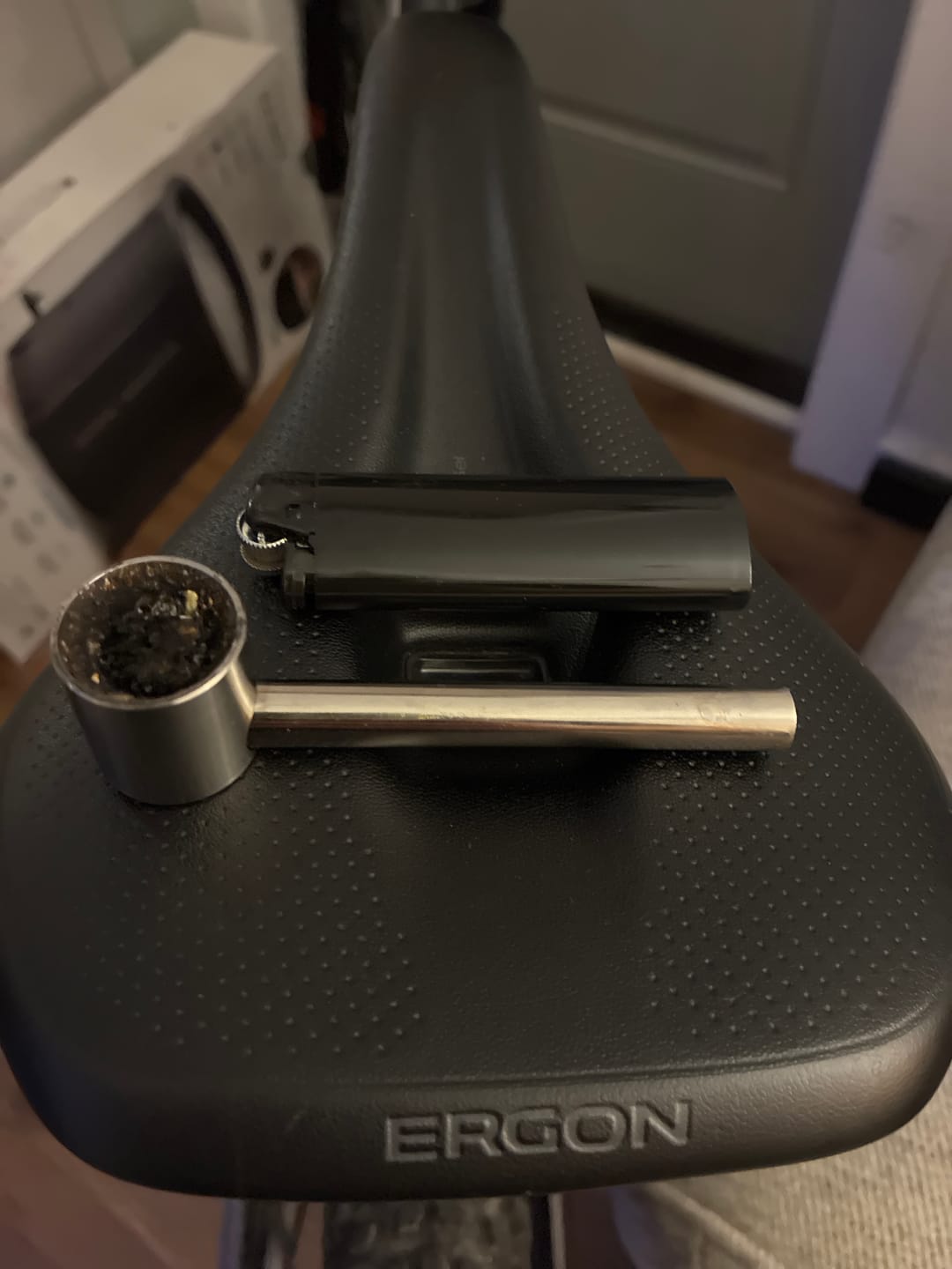 Customer photo review of Smokey Pipe – Titanium Pipe