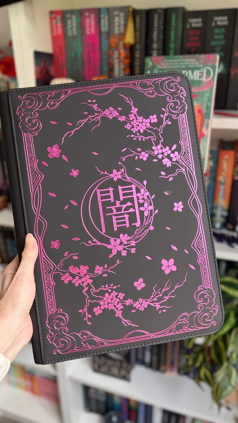 Customer photo review of DARKNESS - 9-Pocket Trading Card Binder