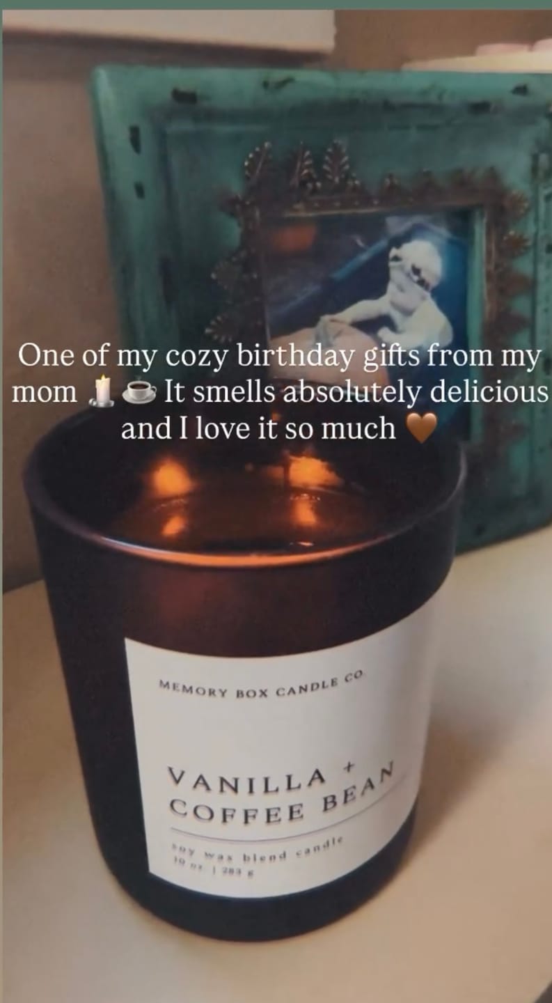 Customer photo review of Vanilla + Coffee Bean 10 oz. Candle