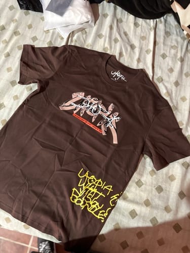 Customer photo review of Travis Scott Utopia I Tee