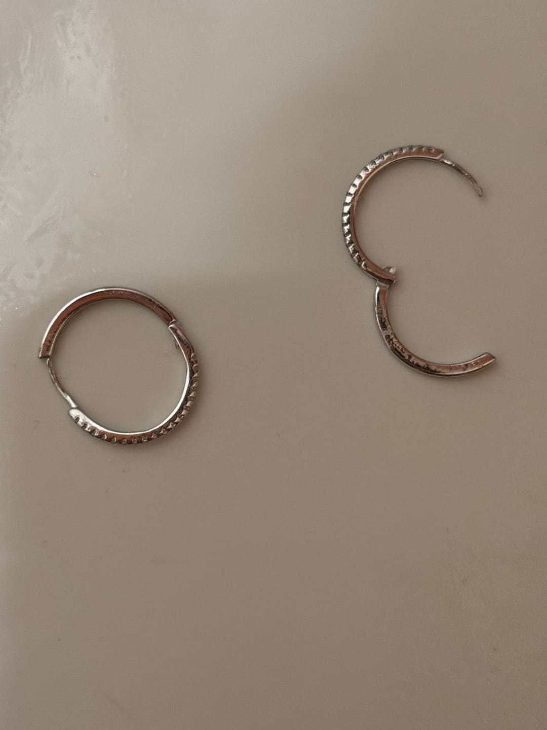 Customer photo review of Par Arracada Zirconias 20 mm