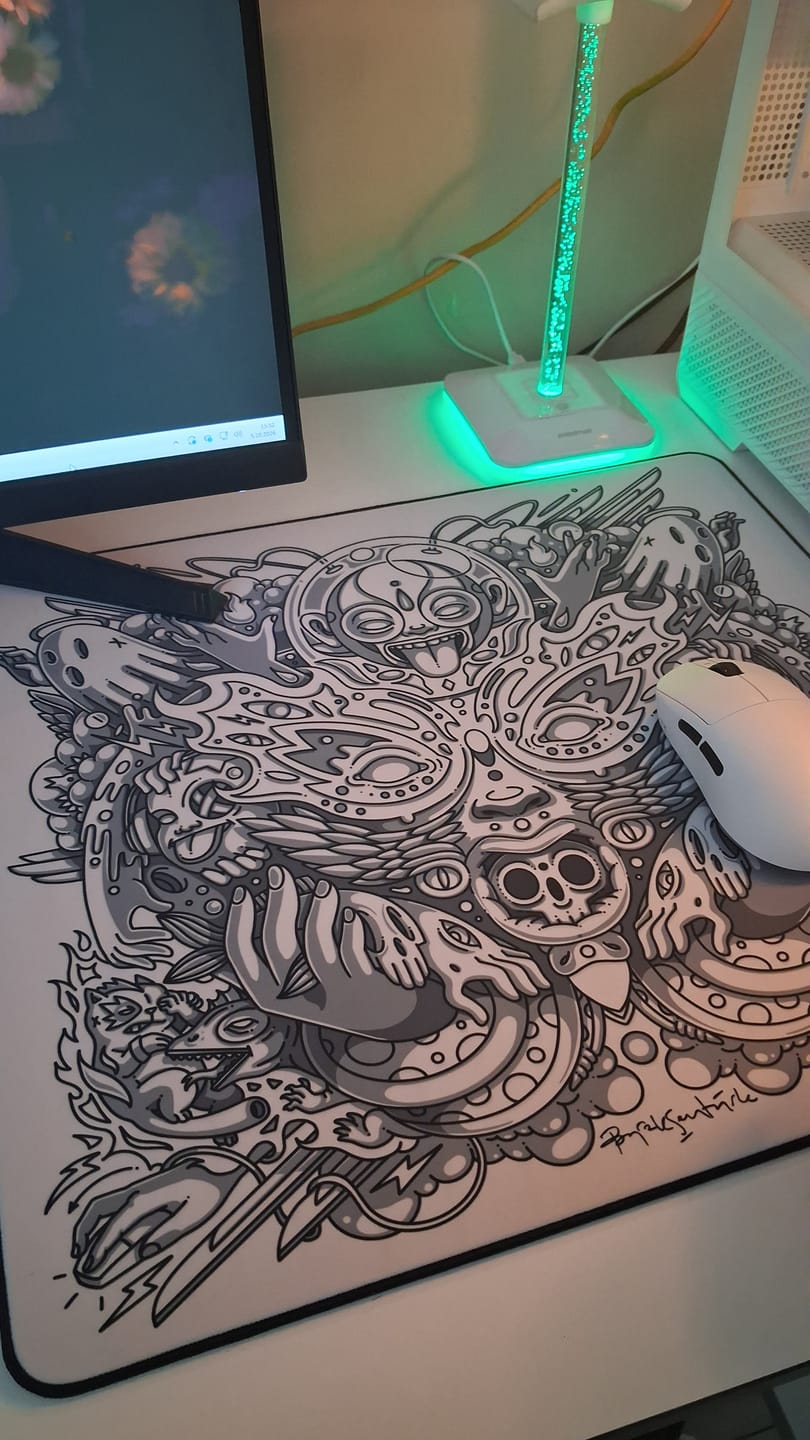 Customer photo review of Wraith Spirit of Aim Mousepad
