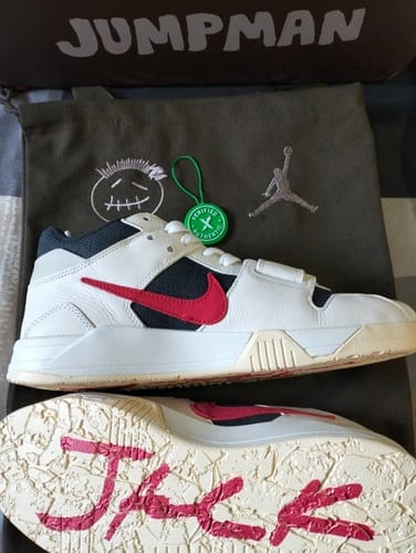Customer photo review of Jordan Jumpman Jack TR Travis Scott en rojo G5