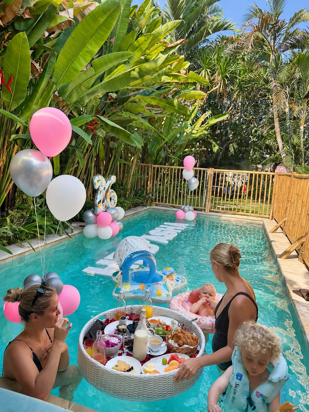 Customer photo review of 🎈 Pool Balloon Decoration Setup