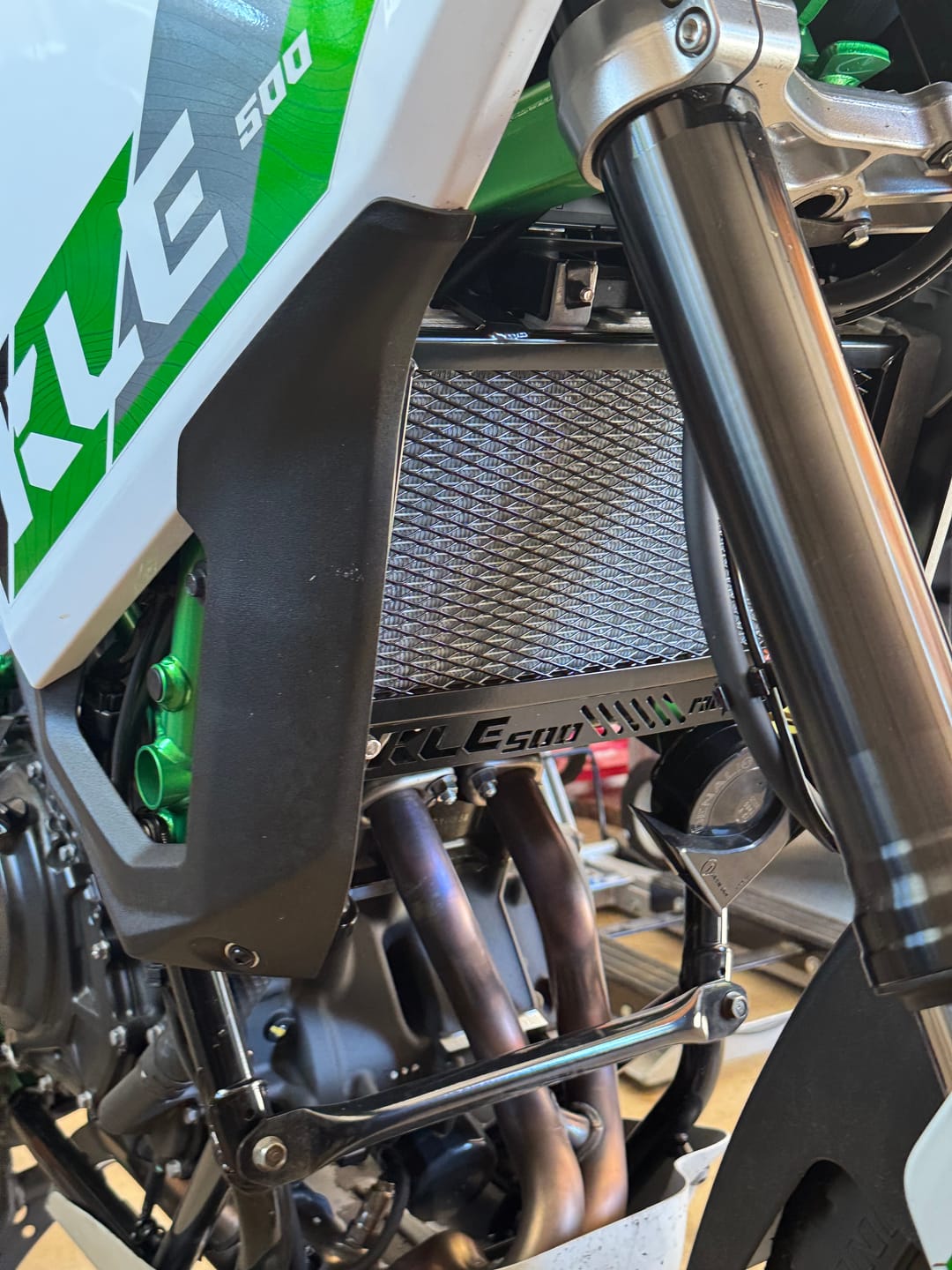 Customer photo review of Kawasaki KLE 500 Radiator Guard 2026