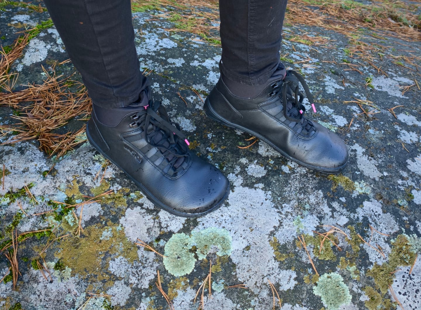 Customer photo review of Vaistoa Uoma 2 -paljasjalkavaelluskengät