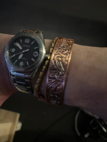 Customer photo review of Tibetischer Glücks Armreif aus Kupfer
