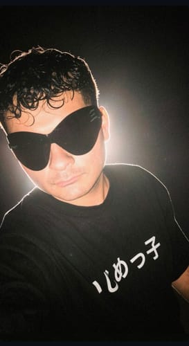 Customer photo review of YZY SHADES BLACK