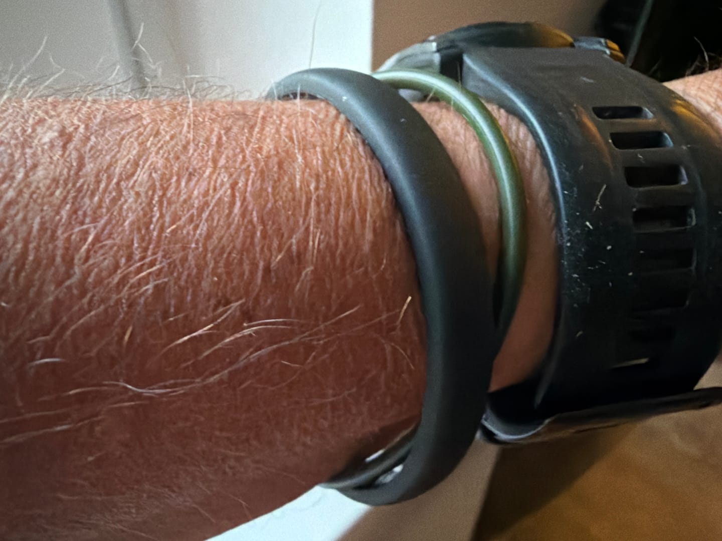 Customer photo review of Balance Band™ Dark Olive – Handgefertigt mit Naturbernstein
