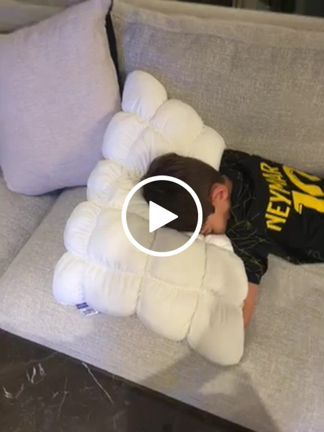 Customer video review of Puff Pillow